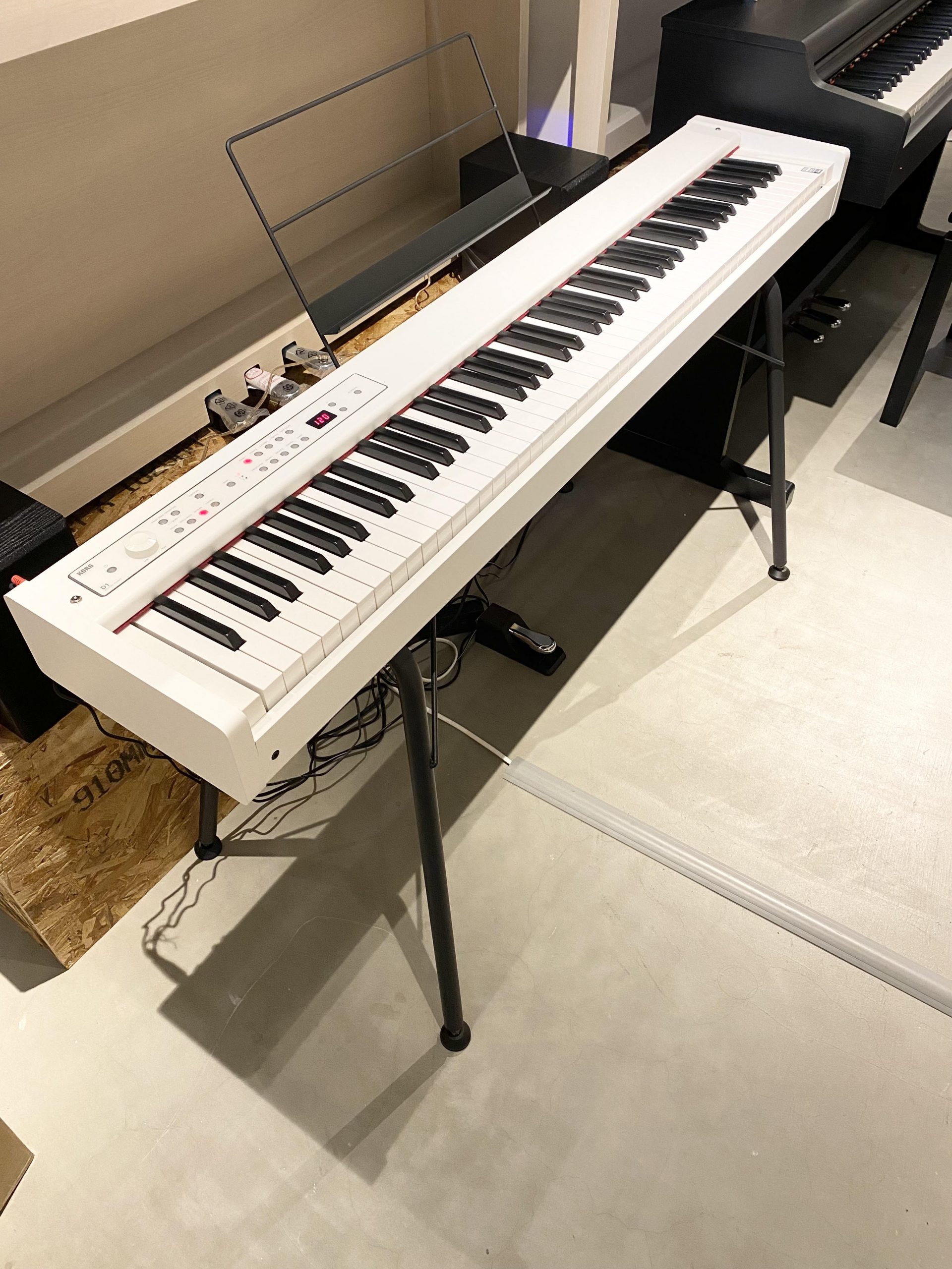 品質一番の korg - D1 D1 ピアノ 鍵盤楽器